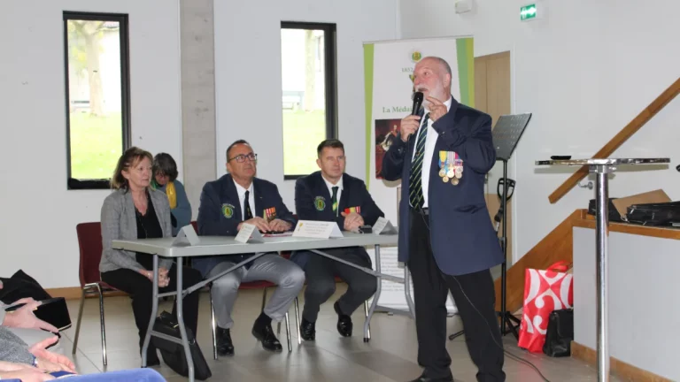 Assemblée générale de la section de Montauban de la Médaille militaire réunissant ses membres et responsables associatifs