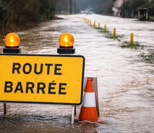 Tempête Nils : 6 000 foyers encore privés d’électricité, 50 routes coupées, la vigilance orange maintenue en Tarn-et-Garonne Route inondée et montée des eaux après la tempête Nils en Tarn-et-Garonne, février 2026