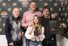 Sylvain Reverte dévoile son nouvel album « Des pommes et des étoiles » Sylvain Reverte avec l’équipe de la radio VFM présentant son album Des pommes et des étoiles