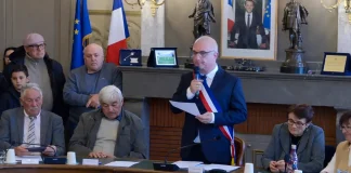 Castelsarrasin. Réélu, Jean-Philippe Bésiers veut « tirer les enseignements » du scrutin Jean-Philippe Bésiers discours conseil municipal installation Castelsarrasin 2026