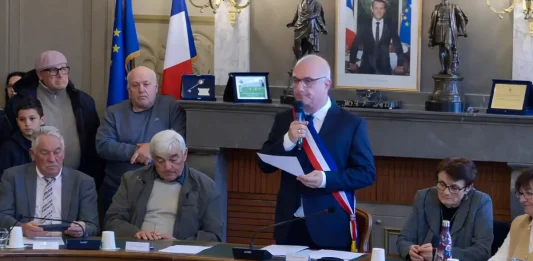 Castelsarrasin. Réélu, Jean-Philippe Bésiers veut « tirer les enseignements » du scrutin Jean-Philippe Bésiers discours conseil municipal installation Castelsarrasin 2026