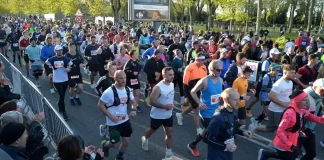 Montauban. Près de 5 000 coureurs pour un week-end au rythme du marathon coureurs au départ du marathon de Montauban 2026 avec une forte participation dans les rues de la ville