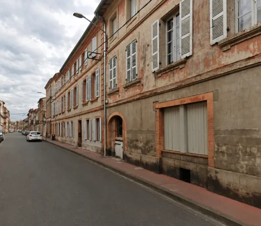 Montauban. Plusieurs rues en travaux en mai, déviations et ralentissements à prévoir Travaux à venir Rue Émile-Pouvillon à Montauban avec circulation perturbée