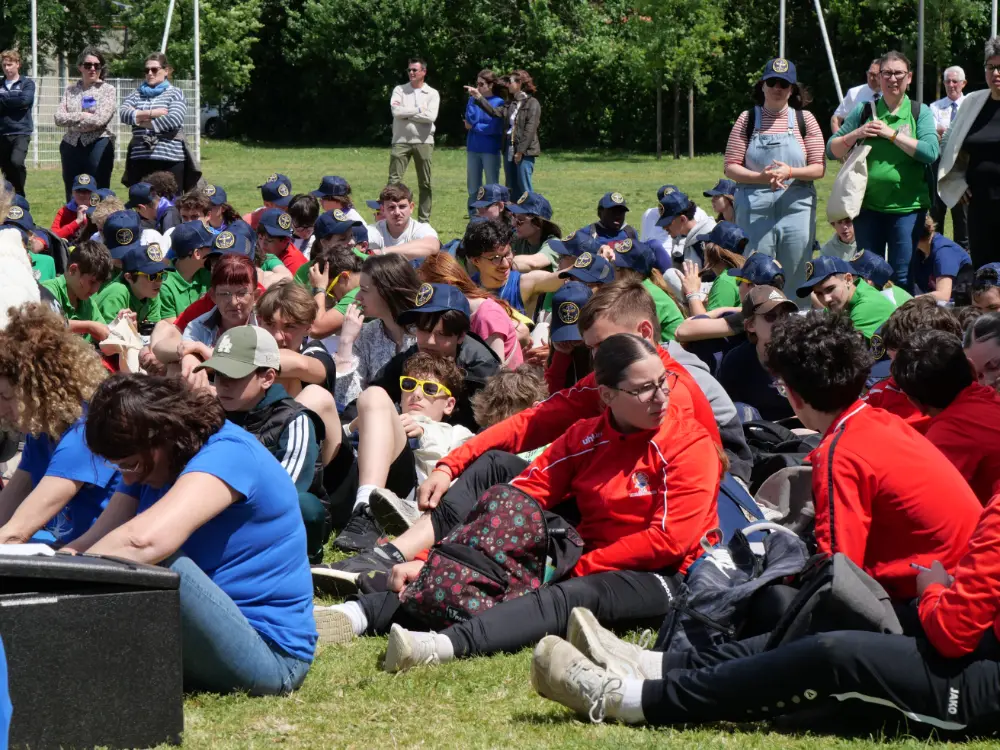 117 équipes, 1100 jeunes : immersion dans le plus grand Rallye citoyen de France 41 P1195157
