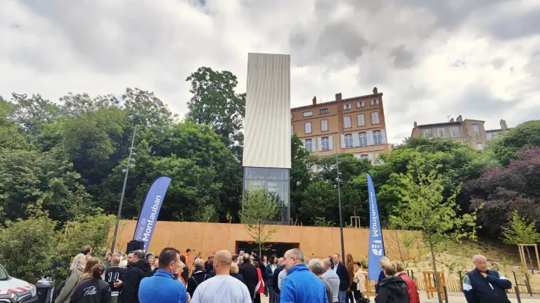 Nouvel ascenseur reliant le Jardin des Plantes au centre-ville de Montauban