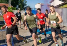 Castelsarrasin. Plus de 200 participants au premier Auro’X du 31ᵉ RG, un défi physique hors norme Des participants en binôme lors de la première édition de l’Auro’X du 31ᵉ RG au stade Alary de Castelsarrasin.
