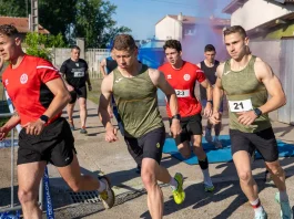 Castelsarrasin. Plus de 200 participants au premier Auro’X du 31ᵉ RG, un défi physique hors norme Des participants en binôme lors de la première édition de l’Auro’X du 31ᵉ RG au stade Alary de Castelsarrasin.