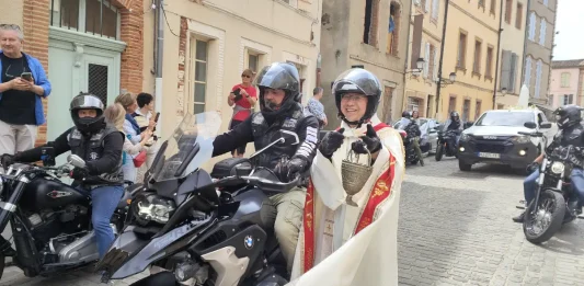 51 motos ont fait vivre les Rogations à travers la campagne moissagaise À Moissac, 51 motos ont sillonné la campagne pour les Rogations 2026.
