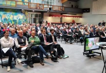 Plus de 200 élus réunis à Golfech face aux enjeux du risque nucléaire Réunion d’information sur le nucléaire organisée à Golfech avec plus de 200 élus locaux