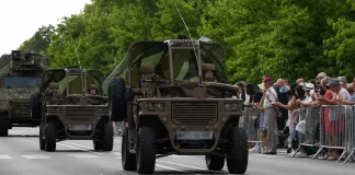 Le 17e RGP présentera ses nouveaux fardiers lors du défilé du 14 juillet Un fardier du 17e Régiment du génie parachutiste lors d'une démonstration.