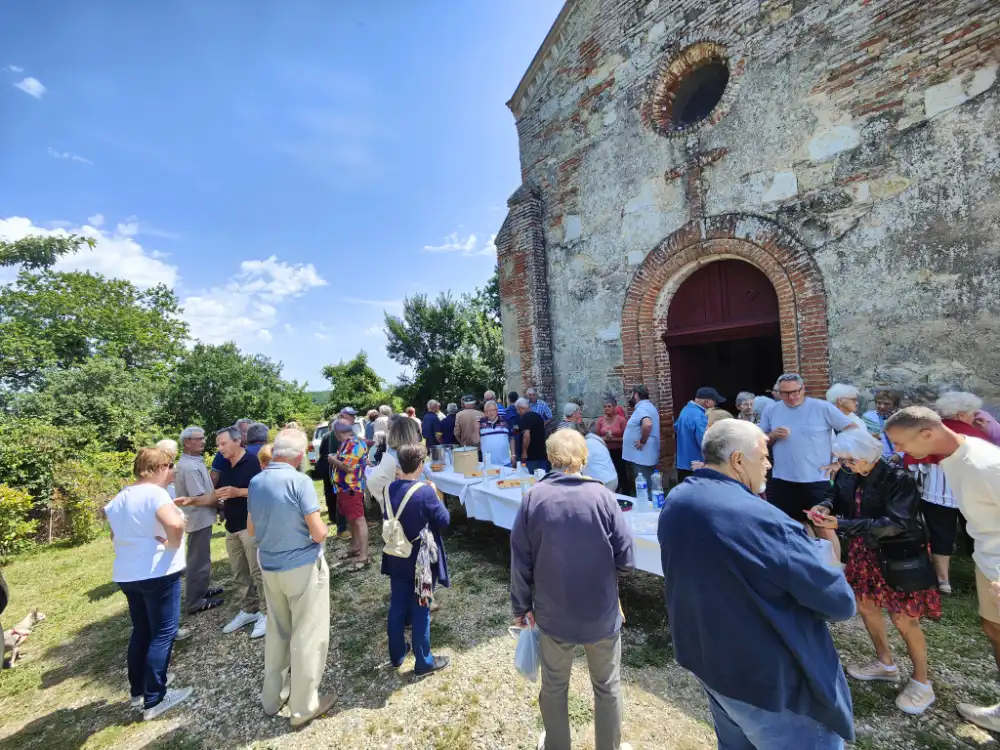 Moissac. À Saint-Julien, près de 100 personnes réunies autour de l'église 1 IMG20260607124222