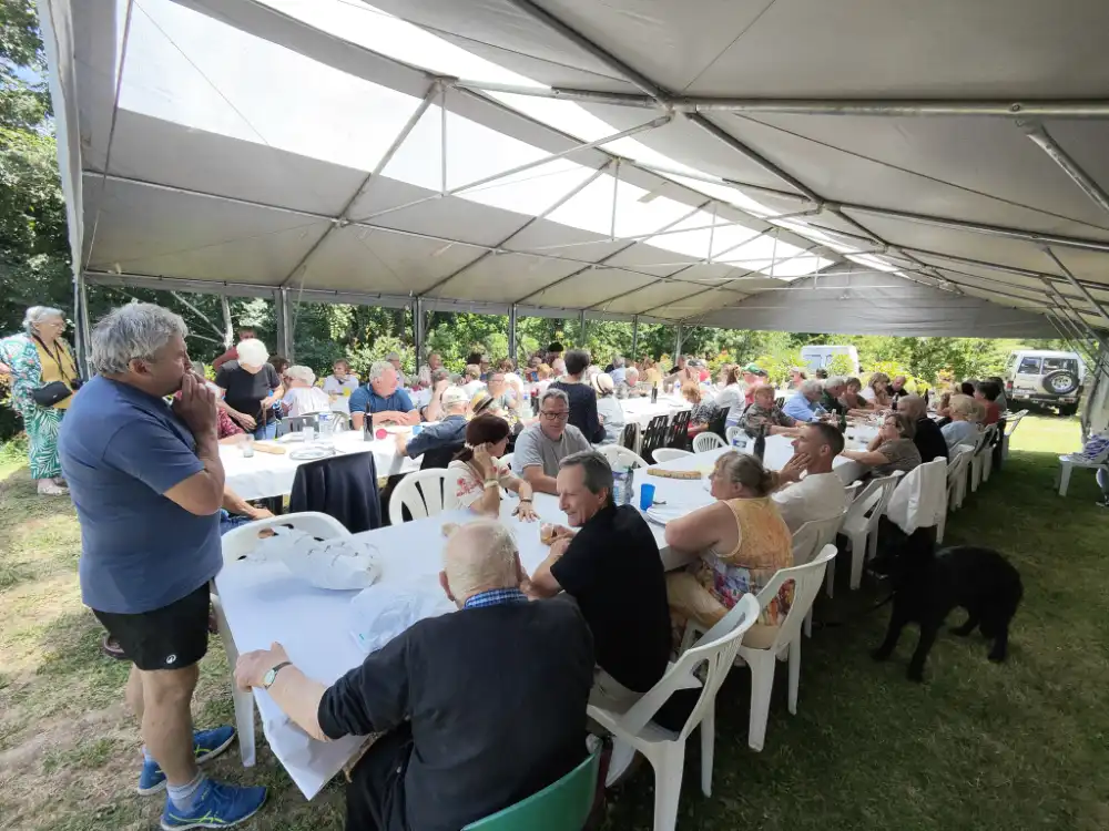 Moissac. À Saint-Julien, près de 100 personnes réunies autour de l'église 4 IMG20260607132928