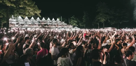 Montauban en Scènes : le dimanche déjà complet, le vendredi presque à guichets fermés Montauban en Scènes 2026 affiche complet pour la soirée du dimanche avec Christophe Maé, Boulevard des Airs, Breakbot & Irfane et Kavinsky.