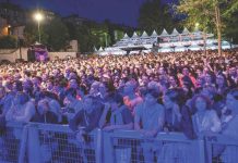 Montauban. « Pulse », une soirée électro au Jardin des Plantes avant le festival Des festivaliers profitent d'une soirée électro en plein air au Jardin des Plantes de Montauban.