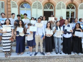 De la Résistance à l’engagement citoyen : 18 jeunes de Moissac distingués à la préfecture Dix-huit jeunes de Moissac récompensés à la préfecture de Tarn-et-Garonne pour leur travail sur la Résistance et l'engagement citoyen.