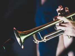 À Moissac, la trompette T.O.M.A. se dévoile au public samedi à la médiathèque Présentation de la trompette T.O.M.A. lors d'une rencontre musicale à la médiathèque de Moissac