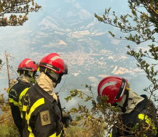 Les sapeurs parachutistes du 17ᵉ RGP mobilisés contre les feux de forêt en France Des sapeurs-parachutistes du 17e RGP de Montauban engagés dans une mission de lutte contre les feux de forêt.