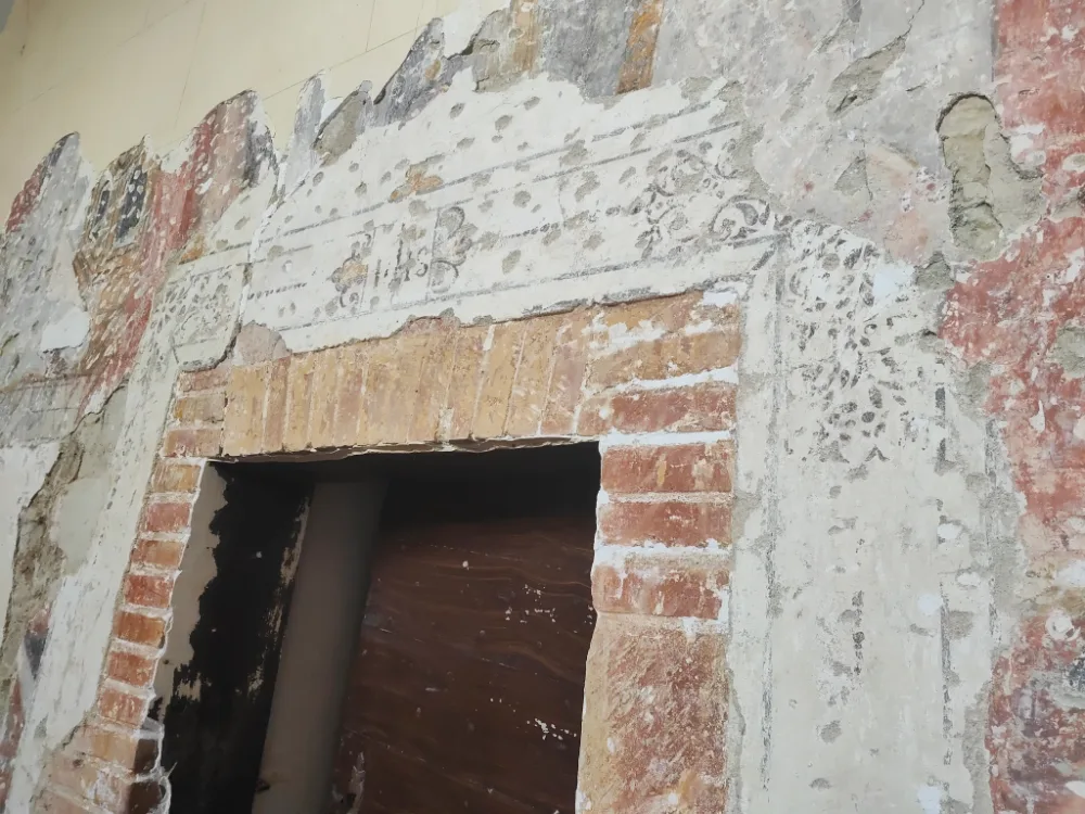 En restaurant l'église d'Espis, des bénévoles mettent au jour des peintures médiévales 11 IMG20260619163242