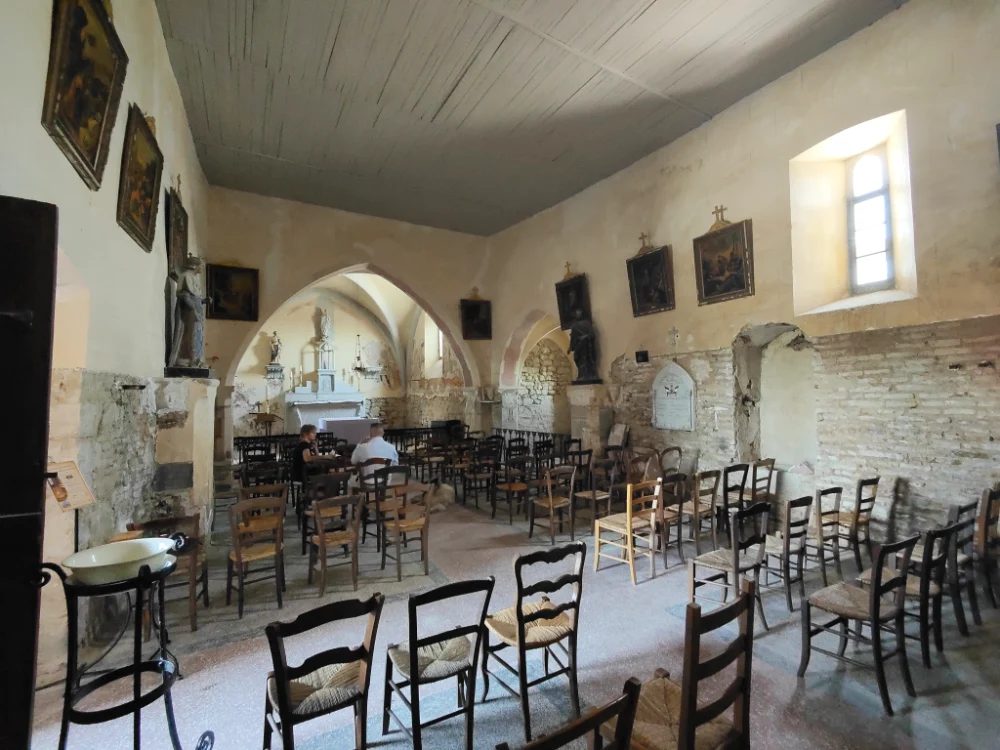 En restaurant l'église d'Espis, des bénévoles mettent au jour des peintures médiévales 6 IMG20260619170117