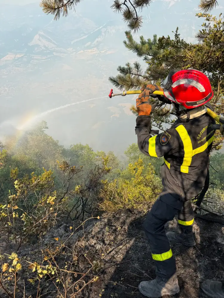 Les sapeurs parachutistes du 17ᵉ RGP mobilisés contre les feux de forêt en France 4 IMG 8637