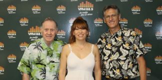 A la découverte de Léna, une voix entre chanson, jazz et soul Portrait de la chanteuse Léna lors de son passage dans les studios de VFM 88.9 à Montauban.