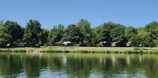 Incendies : Moissac ouvre gratuitement son camping aux familles évacuées Des hébergements du camping municipal de Moissac mis gratuitement à disposition des familles évacuées par les incendies.