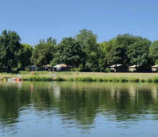 Incendies : Moissac ouvre gratuitement son camping aux familles évacuées Des hébergements du camping municipal de Moissac mis gratuitement à disposition des familles évacuées par les incendies.