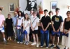 À Caussade, 27 bacheliers récompensés pour leur mention Très Bien Les 27 bacheliers ayant obtenu une mention Très Bien au baccalauréat 2026 réunis avec les élus lors de leur réception en mairie de Caussade.