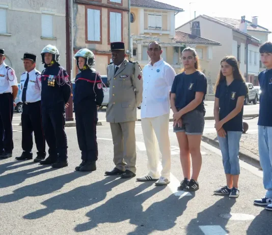 Moissac. La classe Défense de la Sainte-Famille poursuit son engagement lors du 14 juillet Trois élèves de la classe Défense du collège La Sainte-Famille participent à la cérémonie du 14 Juillet à Moissac.