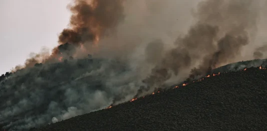 Tarn-et-Garonne : les fumées des incendies en Gironde déclenchent une alerte pollution Brume de pollution réduisant la visibilité lors d'un épisode de mauvaise qualité de l'air.