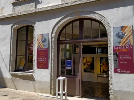 Montauban. De l’Irak à la Maison du Crieur, le parcours d’Osman Suleman raconté en couleurs Façade de la Maison du Crieur à Montauban, où Osman Suleman expose « Voyage dans les couleurs ».