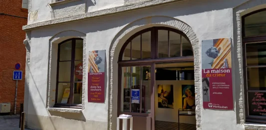 Montauban. De l’Irak à la Maison du Crieur, le parcours d’Osman Suleman raconté en couleurs Façade de la Maison du Crieur à Montauban, où Osman Suleman expose « Voyage dans les couleurs ».