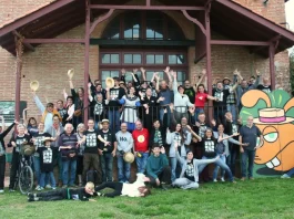 Saint-Nicolas-de-la-Grave. Le festival Alors Jouons ! cherche des bénévoles avant son prochain rendez-vous Des bénévoles du festival Alors Jouons ! lors de l'édition 2025 à Saint-Nicolas-de-la-Grave