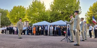 Après 36 ans sous l’uniforme, le lieutenant-colonel Christophe Masse fait ses adieux aux armes Le lieutenant-colonel Christophe Masse lors de ses adieux aux armes à Montauban
