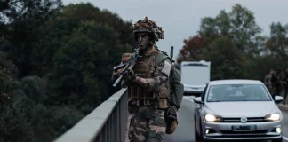 Montauban. 120 parachutistes vont investir le centre-ville pour un exercice grandeur nature Un sapeur-parachutiste du 17e RGP progresse lors d’un exercice militaire