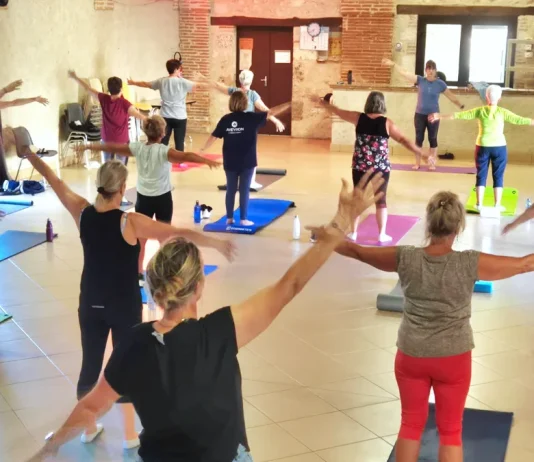 Montesquieu. Gym Attitude étoffe son offre avec un nouveau cours de Pilates Séance de Pilates avec Valérie et les adhérents de Gym Attitude à Miramont-de-Quercy.